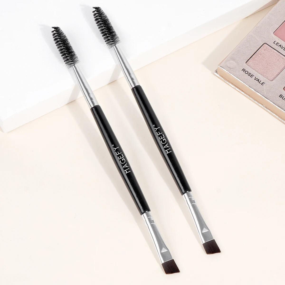 MAGEFY 2pcs/set Eyebrow Brush Eyelash Comb Makeup Brush Dual Ended Angled Brush 2 in 1 Lash Eyebrow Brush Cosmetic Makeup Tools
